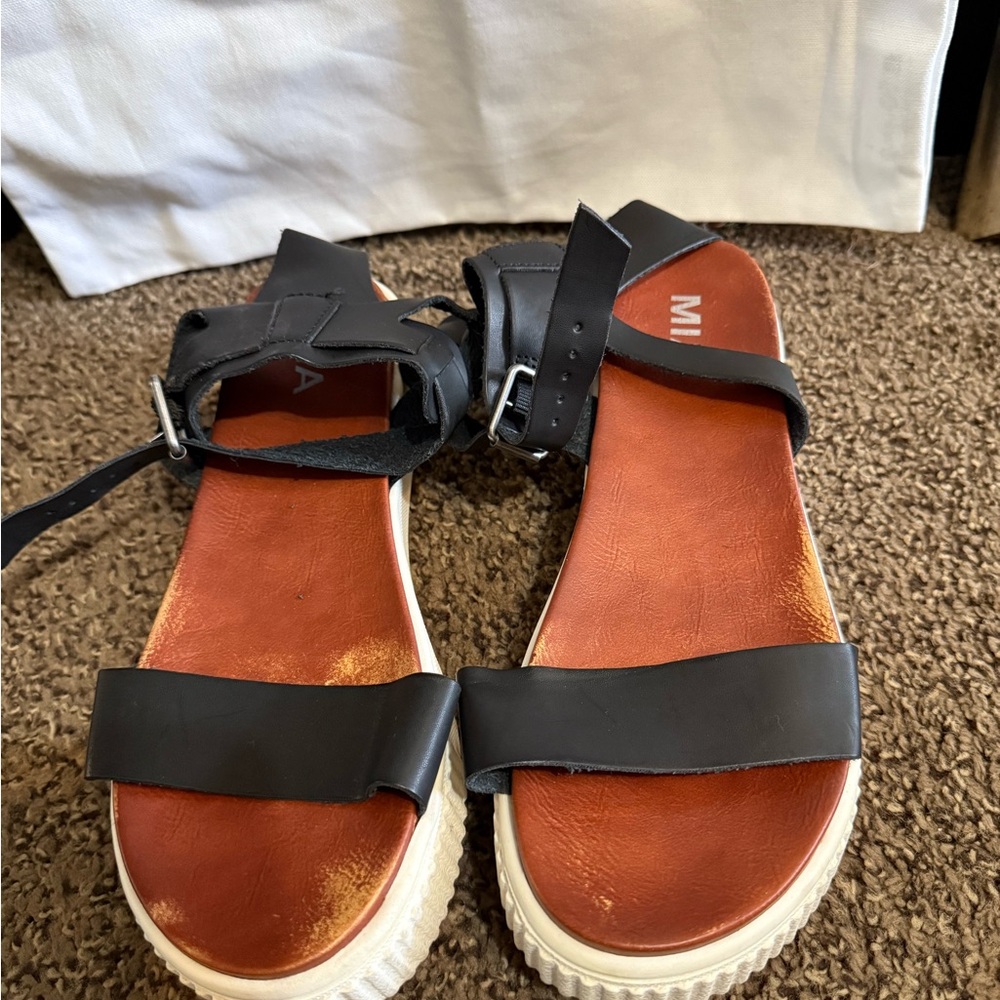 MIA Black and Brown Women's Sandals